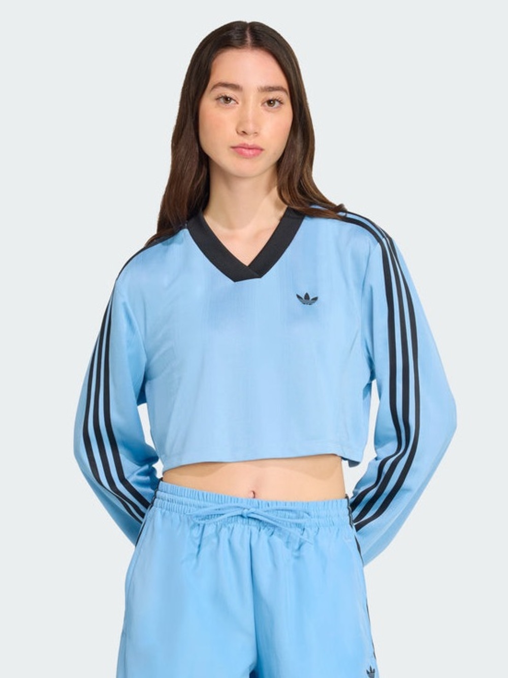 Adicolor Long Sleeve Tee - 2000s Soccer Inspired ✨-NWT[·SOLD OUT EVERYWHERE·] - Picture 4 of 9